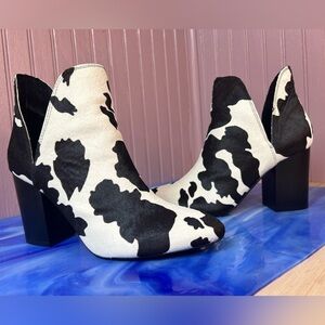 Like new in box Steve Madden Rookie-C cow hide boots